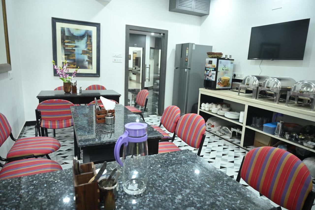Elgin Suites Калькутта Экстерьер фото